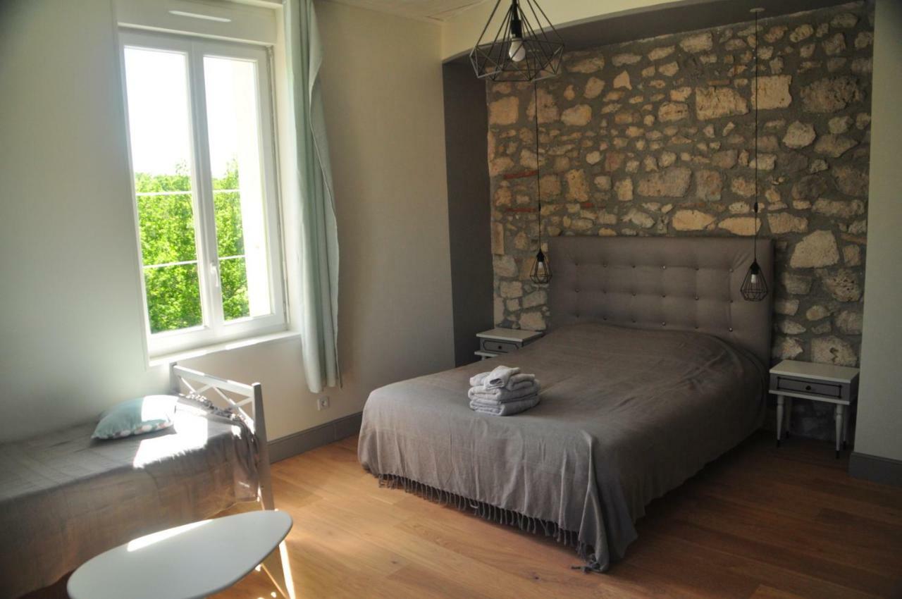 Loustalneou Bed & Breakfast Saint-Pierre-de-Clairac ภายนอก รูปภาพ